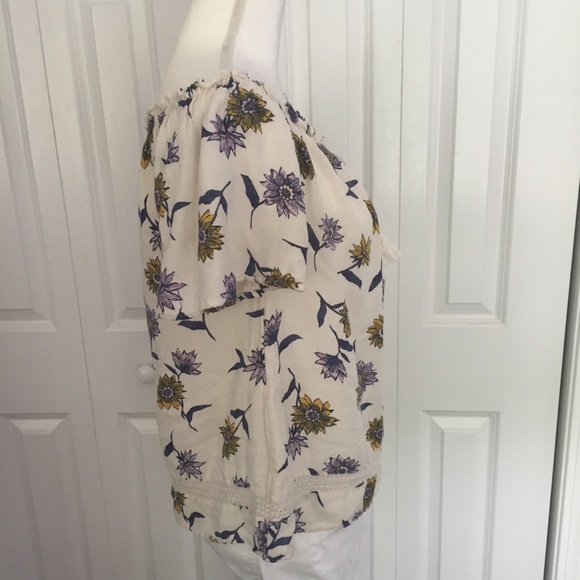 Old Navy short sleeved blouse - Picture 5 of 7